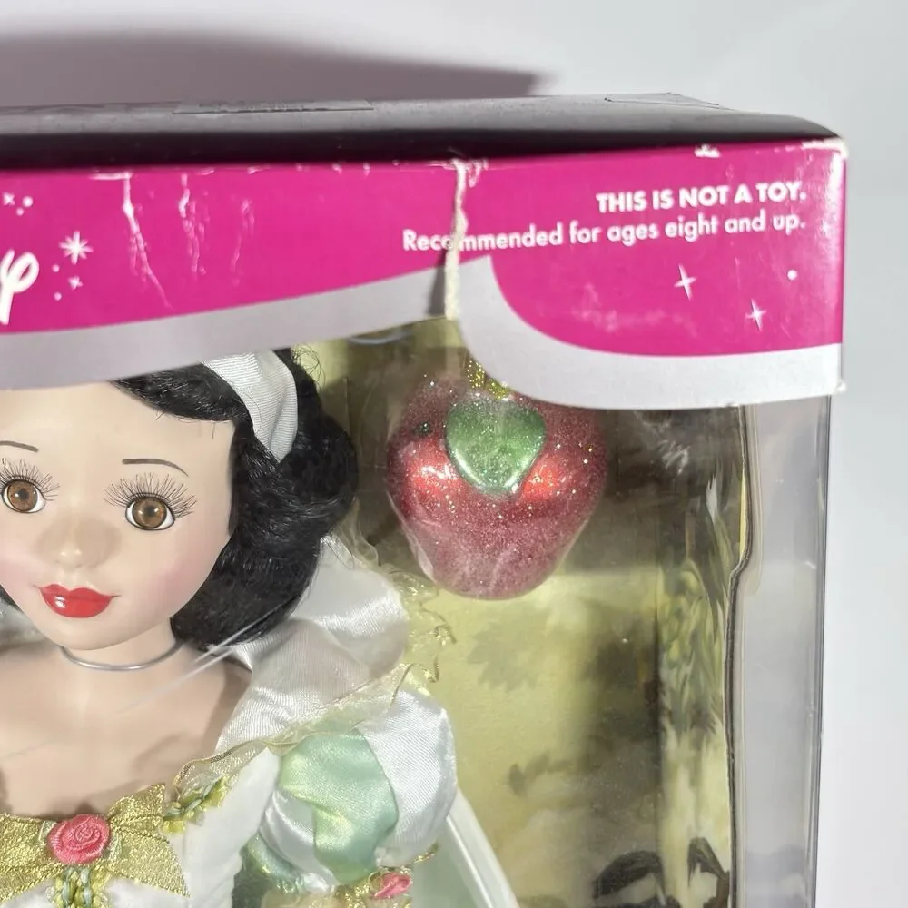 Disney Snow White 16